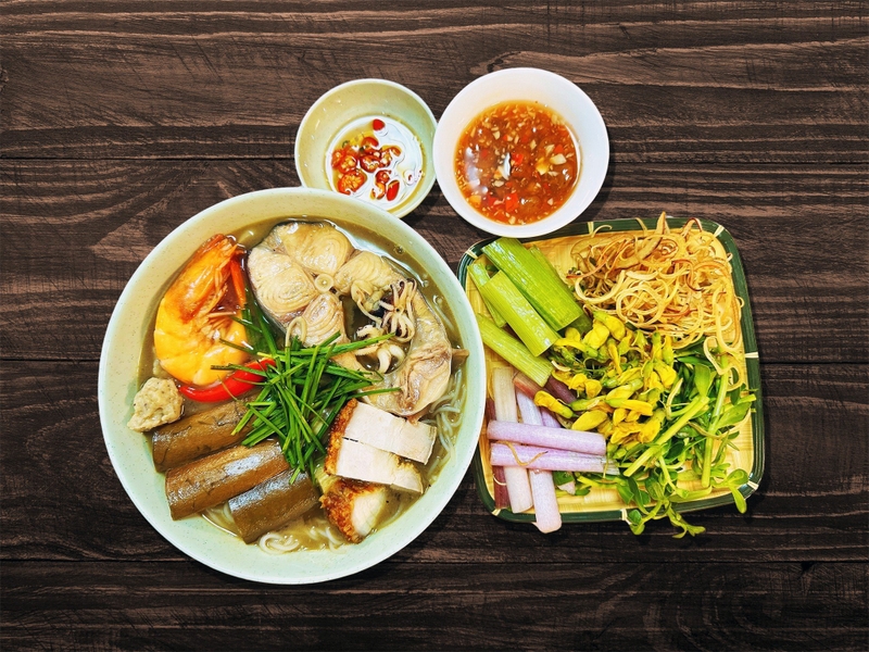 Bún mắm nêm bao nhiêu calo? Ăn bún mắm nêm có tăng cân không 4