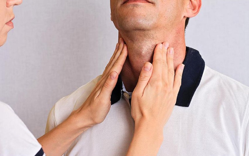 Bướu cường giáp có nguy hiểm không? Dấu hiệu nhận biết bệnh 4