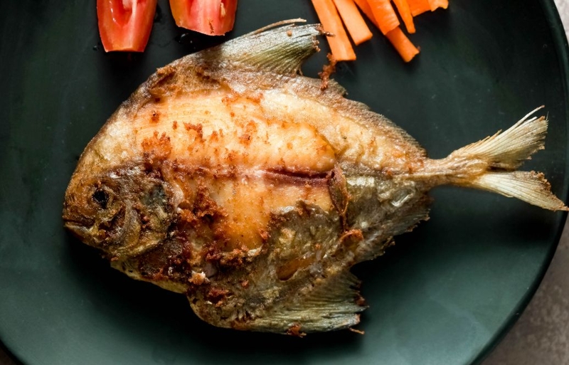 Cá bạc má chiên bao nhiêu calo? Ăn cá bạc má chiên có tăng cân không? 3