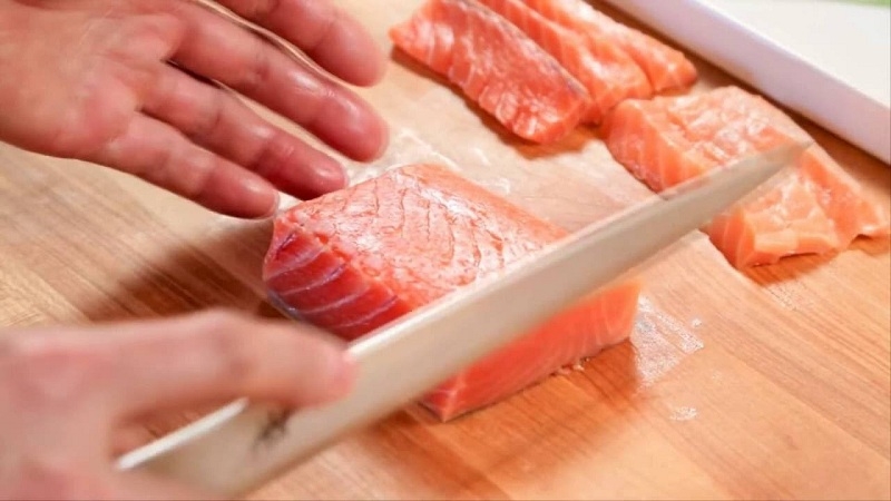 Mách bạn cách làm Sashimi cá hồi ngon miệng nhất 2