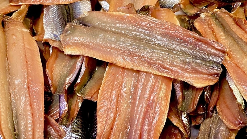 Có bầu ăn cá khô được không? Lưu ý mà mẹ bầu nên biết khi ăn cá khô 2