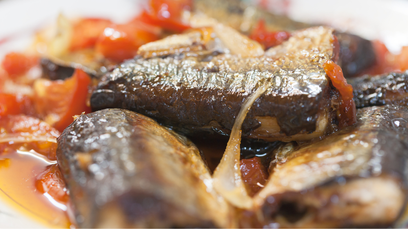 ca-sot-ca-chua-bao-nhieu-calo-va-gia-tri-dinh-duong-cua-ca-sot-ca-chua 1