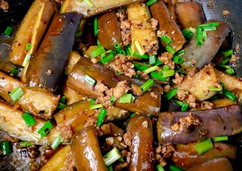 Cà tím ăn sống được không? Lưu ý khi ăn cà tím kẻo gây hại cho sức khoẻ