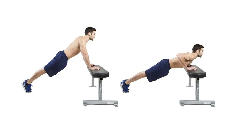 Bạn có thể tập hít đất nghiêng tại nhà bất cứ lúc nào