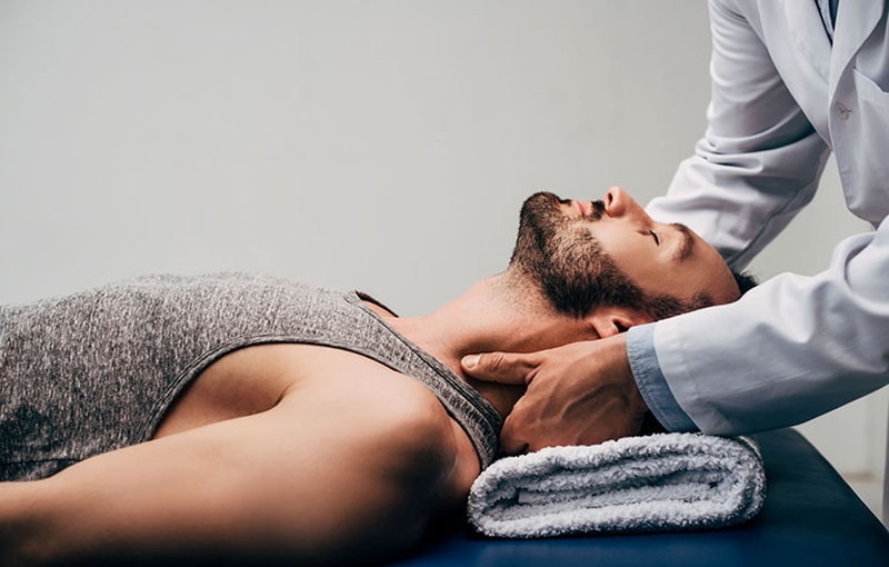 Các bệnh liên quan đến thoái hoá cột sống cổ nên biết 3