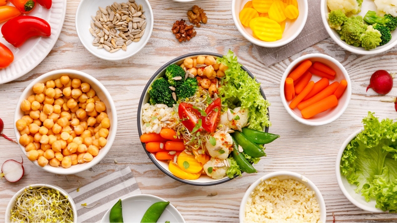 Chế độ ăn uống khoa học và giàu dưỡng chất giúp da khỏe đẹp từ bên trong
