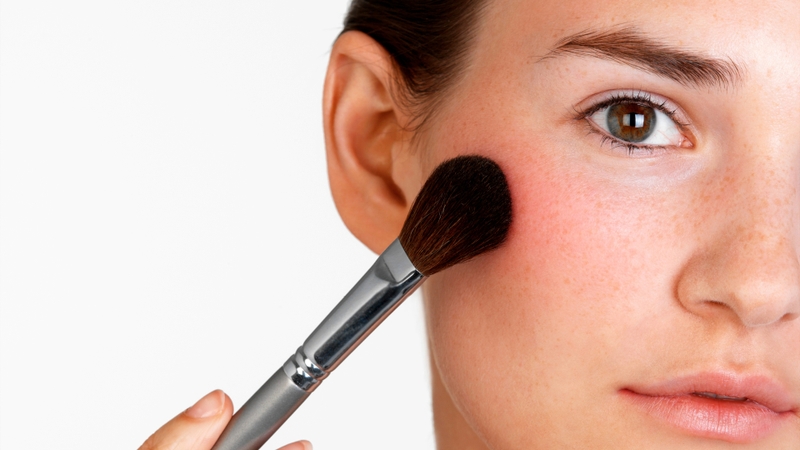 Các bước trang điểm cơ bản và một số lưu ý bạn cần biết 2