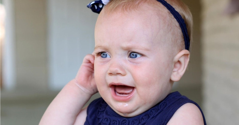 Các dấu hiệu và cách vệ sinh tai khi bị thủng màng nhĩ ở trẻ 1