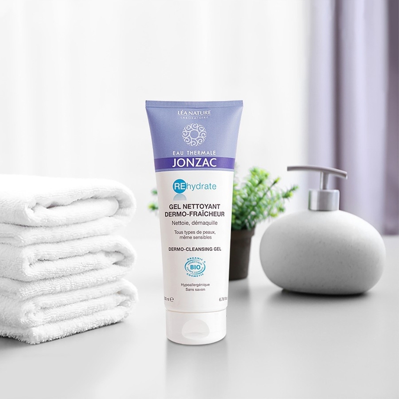 Các dòng sữa rửa mặt cho da nhạy cảm mùa hè, bạn đã biết chưa 1