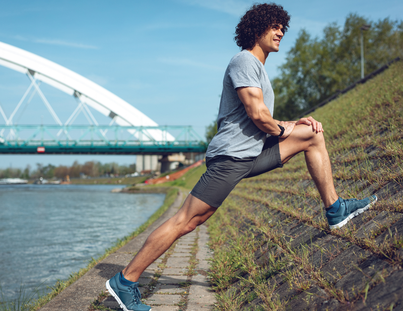 cac-dong-tac-the-duc-don-gian-giup-co-the-khoe-hon-moi-ngay 4.png