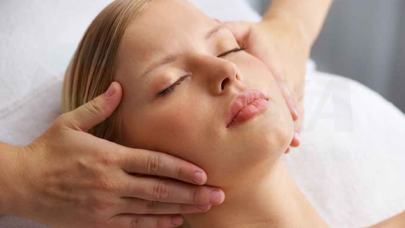 Cách chữa viêm họng bằng diện chẩn không cần dùng thuốc