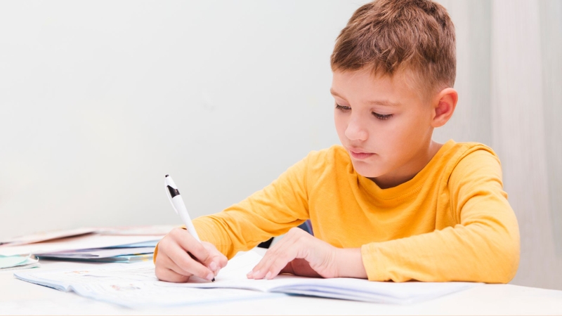 Hướng dẫn trẻ xây dựng thời gian biểu