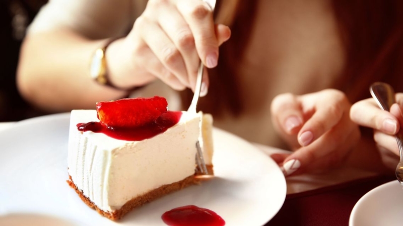 Các loại bánh tốt cho bà bầu 3 tháng đầu ngon và tốt cho sức khỏe 4