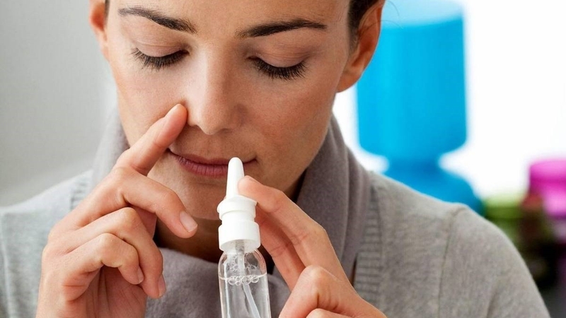 Thuốc xịt mũi giúp giảm các triệu chứng dị ứng phấn hoa