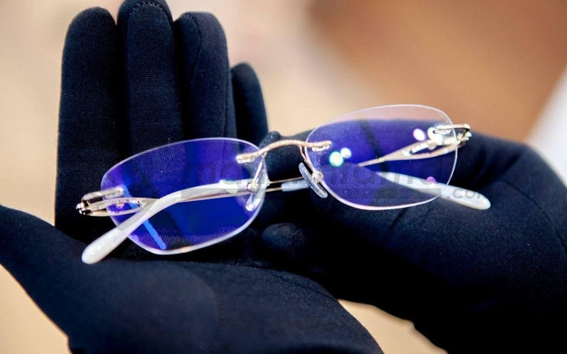 cac-loai-trong-kinh-can-pho-bien-tren-thi-truong-hien-nay-va-mot-so-luu-y-khi-chon-trong-kinh-can 3.jpg