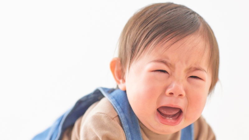 Trẻ nhỏ, có thể trở nên mệt mỏi, kém ăn hoặc quấy khóc