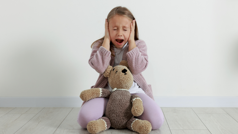 Quan sát trẻ thường xuyên để phát hiện những dấu hiệu bất thường