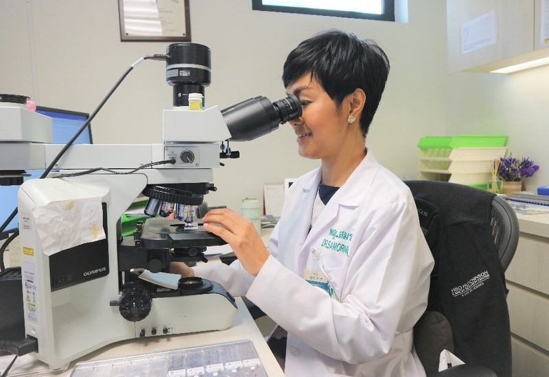 Giải phẫu bệnh xem xét sự ảnh hưởng của bệnh tới các tế bào và mô cơ thể