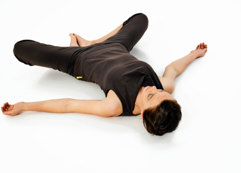 Các tư thế yoga giảm đau bụng kinh hiệu quả ngay cho các chị em 6