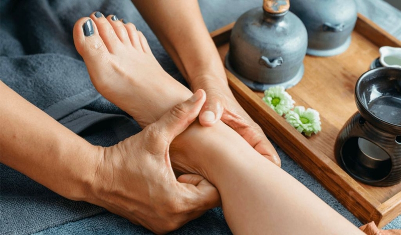 Cách bấm huyệt chữa đau nửa đầu hiệu quả tại nhà 2