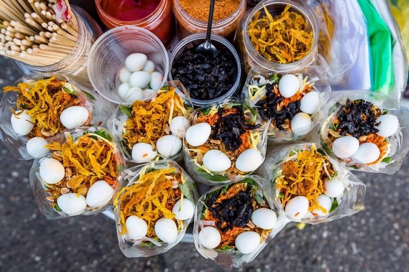 Cách bảo quản bánh tráng trộn qua đêm mà vẫn thơm ngon 2