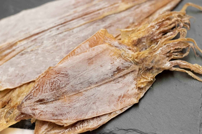 Cách bảo quản khô mực dai ngon đúng cách 2