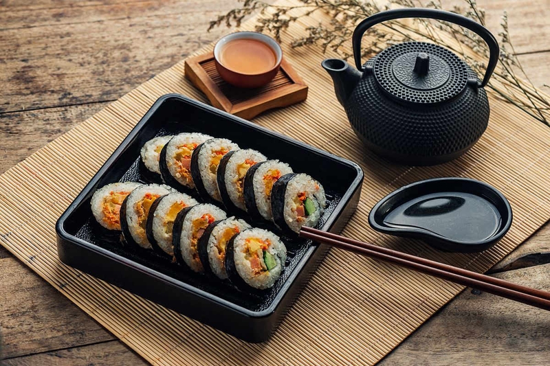 Cách bảo quản kimbap qua đêm mềm ngon không thiu 3
