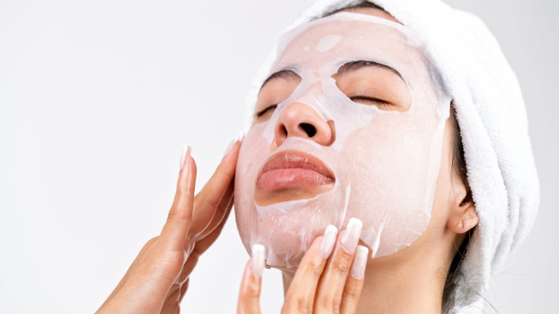 Nếu thấy mặt nạ có các biểu hiện như lên nấm, có mùi lạ thì nên ngừng sử dụng