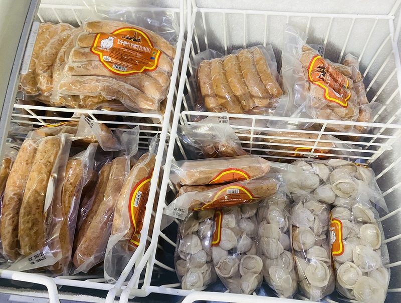 Cách bảo quản xúc xích khi không có tủ lạnh an toàn và hiệu quả 2