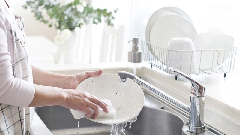 Cách bắt đầu thói quen chống lão hóa cho da tay 2