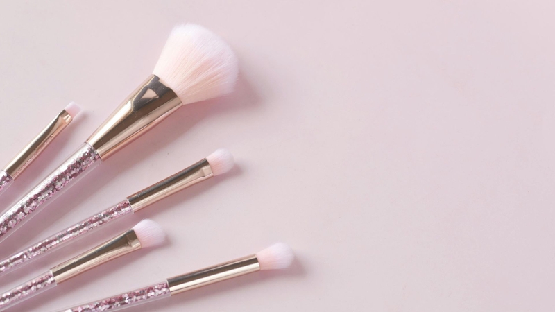 cach-chon-co-trang-diem-phu-hop-han-che-len-mun-cho-nguoi-moi-bat-dau 1.jpg