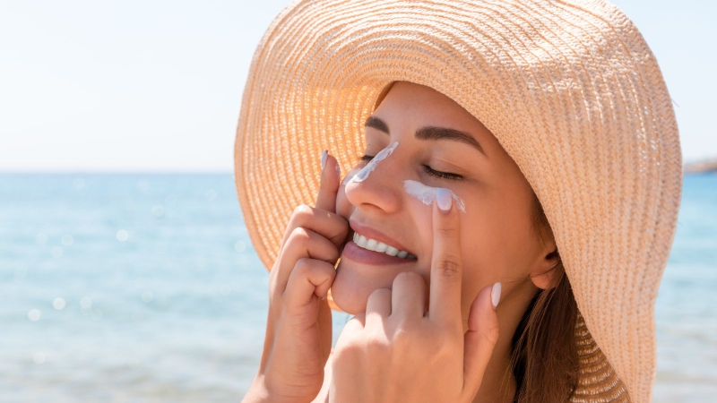 Để kem chống nắng chứa zinc oxide phát huy hiệu quả tối đa, việc sử dụng đúng cách là rất quan trọng.