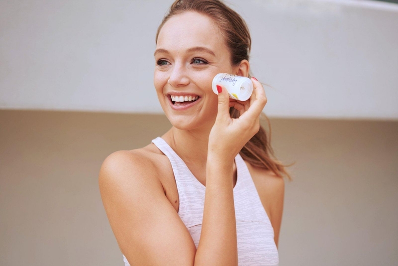 Cách chống nắng khi đi xe máy giữa ngày hè nóng bức