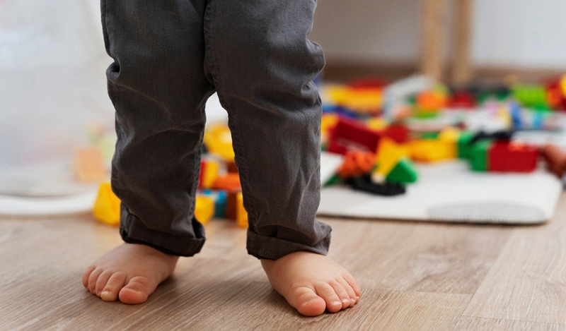 Cách chữa bàn chân bẹt ở trẻ em: Phương pháp hiệu quả và an toàn 2