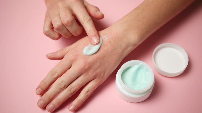 Cách chữa dị ứng thời tiết nổi mề đay: Giải pháp từ y học và thiên nhiên 2