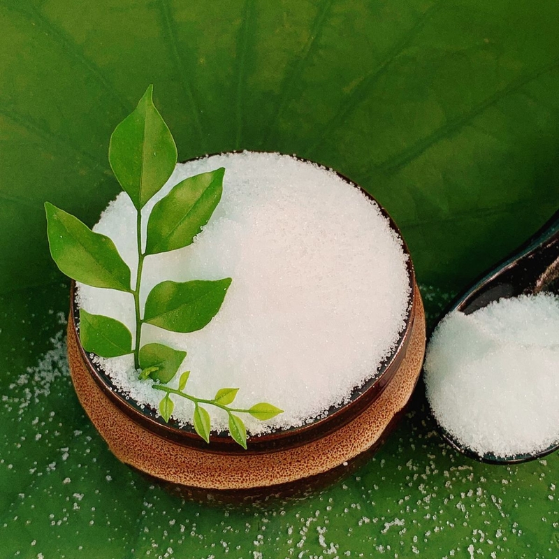 cach-chua-ghe-nuoc-bang-muoi-tai-nha2