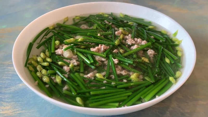 Cách chữa viêm tai giữa bằng lá hẹ hiệu quả ngay tại nhà 2