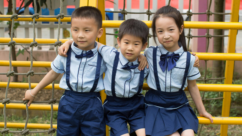 Không tạo áp lực và tránh so sánh thành tích học tập của con với người khác