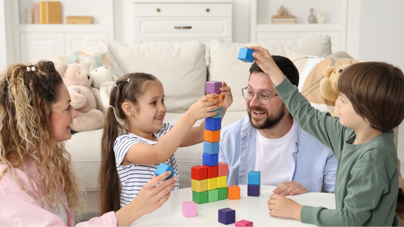 Phụ huynh nên tạo động lực và khơi gợi niềm đam mê học tập cho trẻ lớp 1