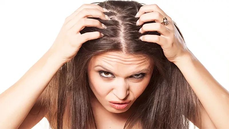 Cách dùng dầu gội khô đúng và "chuẩn" 2