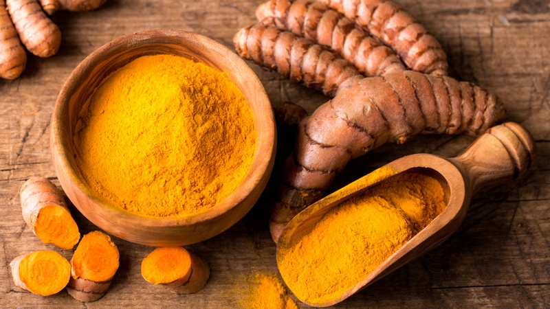 Nghệ chứa hoạt chất curcumin, được xem là thành phần chính mang lại các tác dụng có lợi đối với hệ tiêu hóa