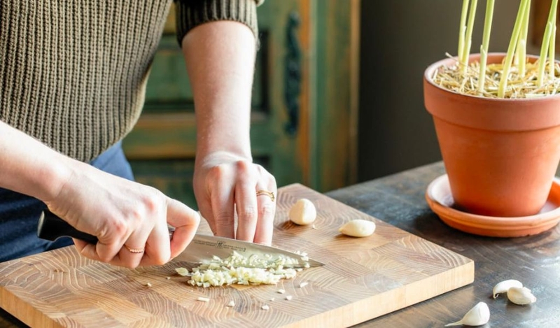Cách đuổi muỗi bằng tỏi có hiệu quả không và thực hiện như thế nào? 1