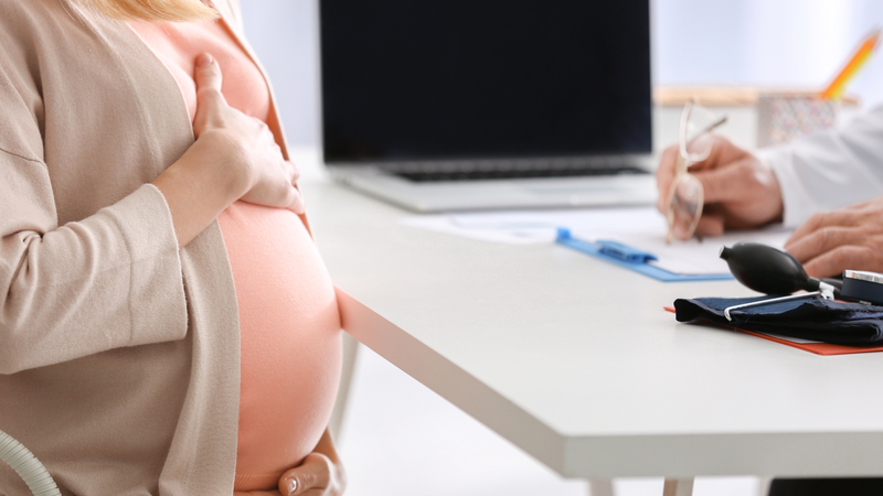 Cách kích thích chuyển dạ khi quá ngày dự sinh và những điều cần lưu ý 4