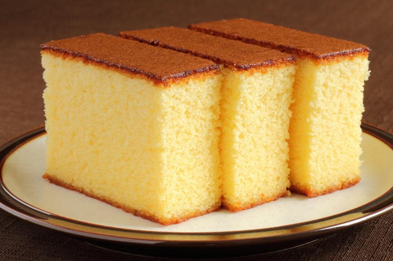 Cách làm bánh bông lan bằng bột mì thơm ngon, mềm mịn 1