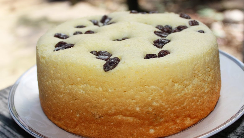 Cách làm bánh bông lan bằng bột mì thơm ngon, mềm mịn 2