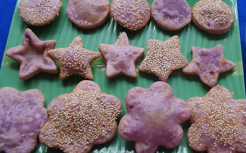 Cách làm bánh khoai mỡ bằng nguyên liệu và dụng cụ đơn giản 4