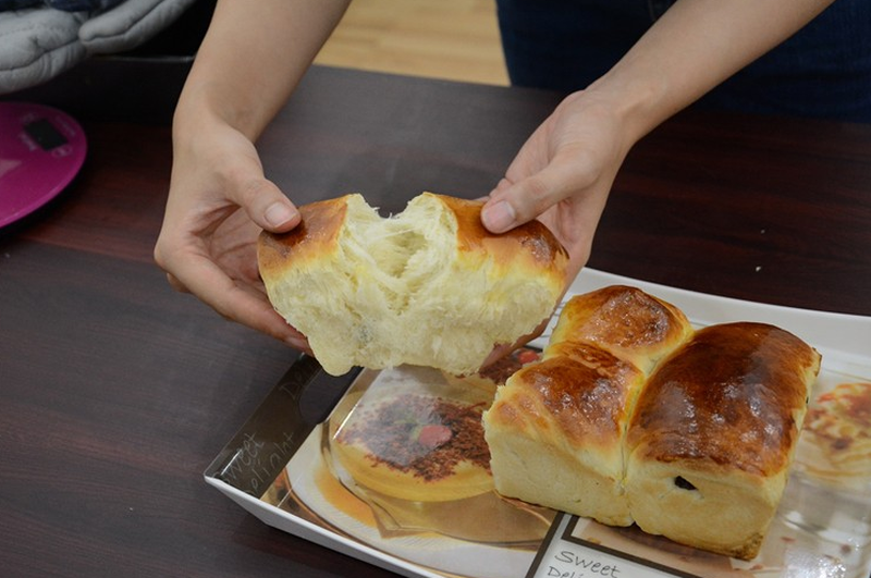 Cách làm bánh mì ngọt giảm béo bằng nồi chiên không dầu 4