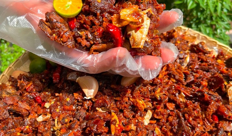 Cách làm bò khô cháy tỏi vẫn đảm bảo dinh dưỡng cho sức khỏe 1