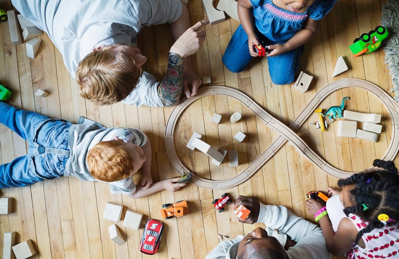 Cách làm đồ chơi cho bé tại nhà gắn kết yêu thương 4