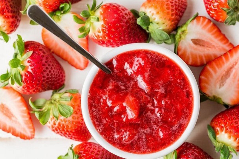 7 mẹo làm hồng môi khi bôi son thường xuyên 4